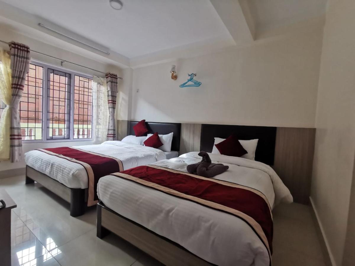 Om Bramha Hotel Катманду Екстериор снимка